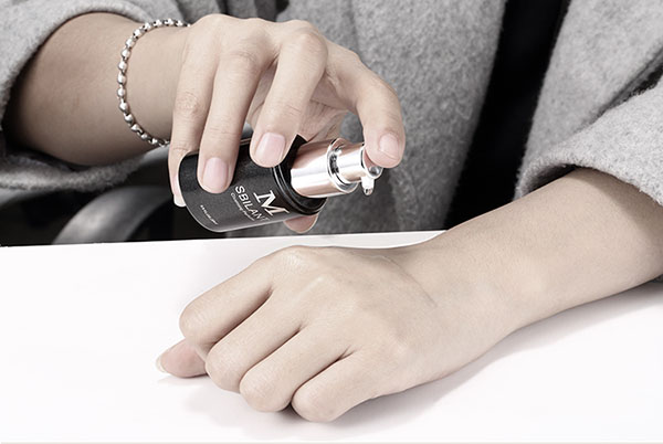 Nước Hoa Kích Thích Gợi Tình Cao Cấp Pheromone Thu Hút Mạnh Nước Hoa Kích Thích Gợi Tình Cao Cấp Pheromone Thu Hút Mạnh