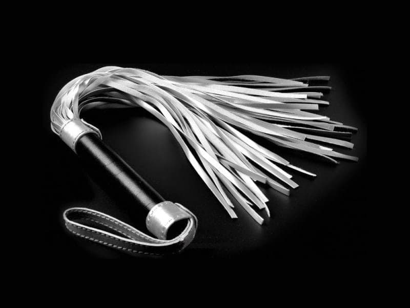 Roi Da R White đồ chơi bạo dâm mới hot kích thích cảm xúc Roi Da R White đồ chơi bạo dâm mới hot kích thích cảm xúc